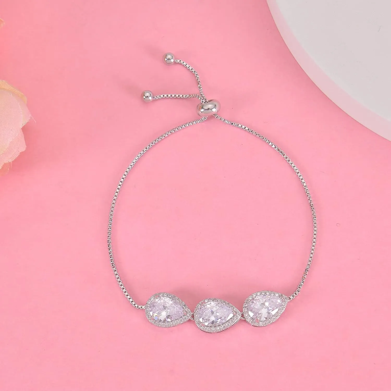 DHQH Bridesmaids Gift Tennis Bracelets for Women Set of 6 Bridesmaid Bracelet 18K Gold Plated Teardrop Bracelet Wedding Bridesmaid Proposal Bracelets for Party Prom